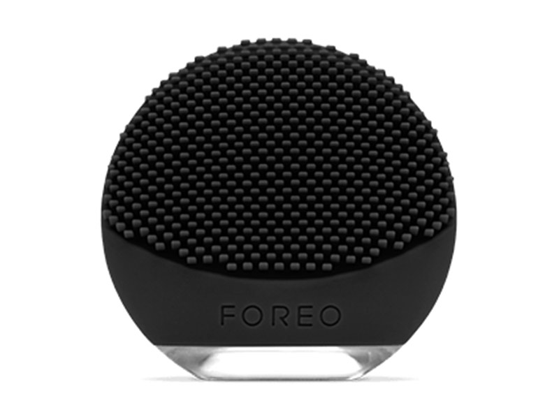 حافظ على نضارة بشرتك مع منتجات FOREO الفريدة